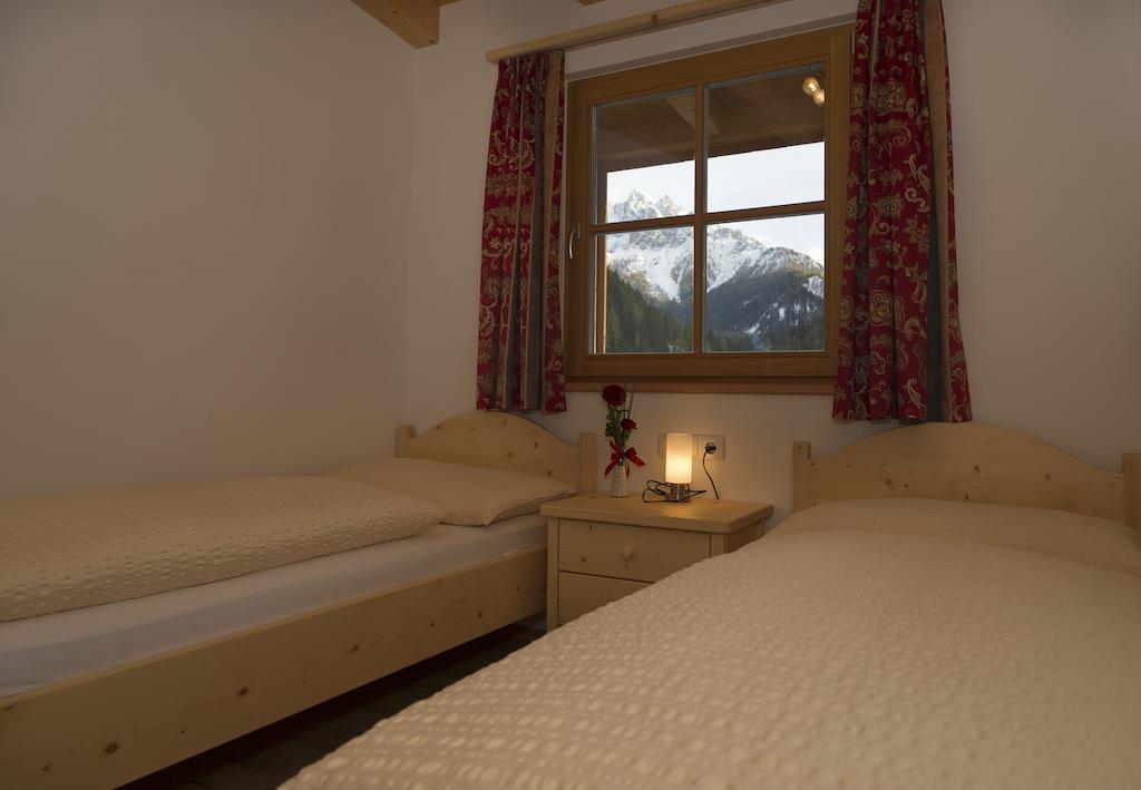 Appartments Jagerhof Braies  Chambre photo